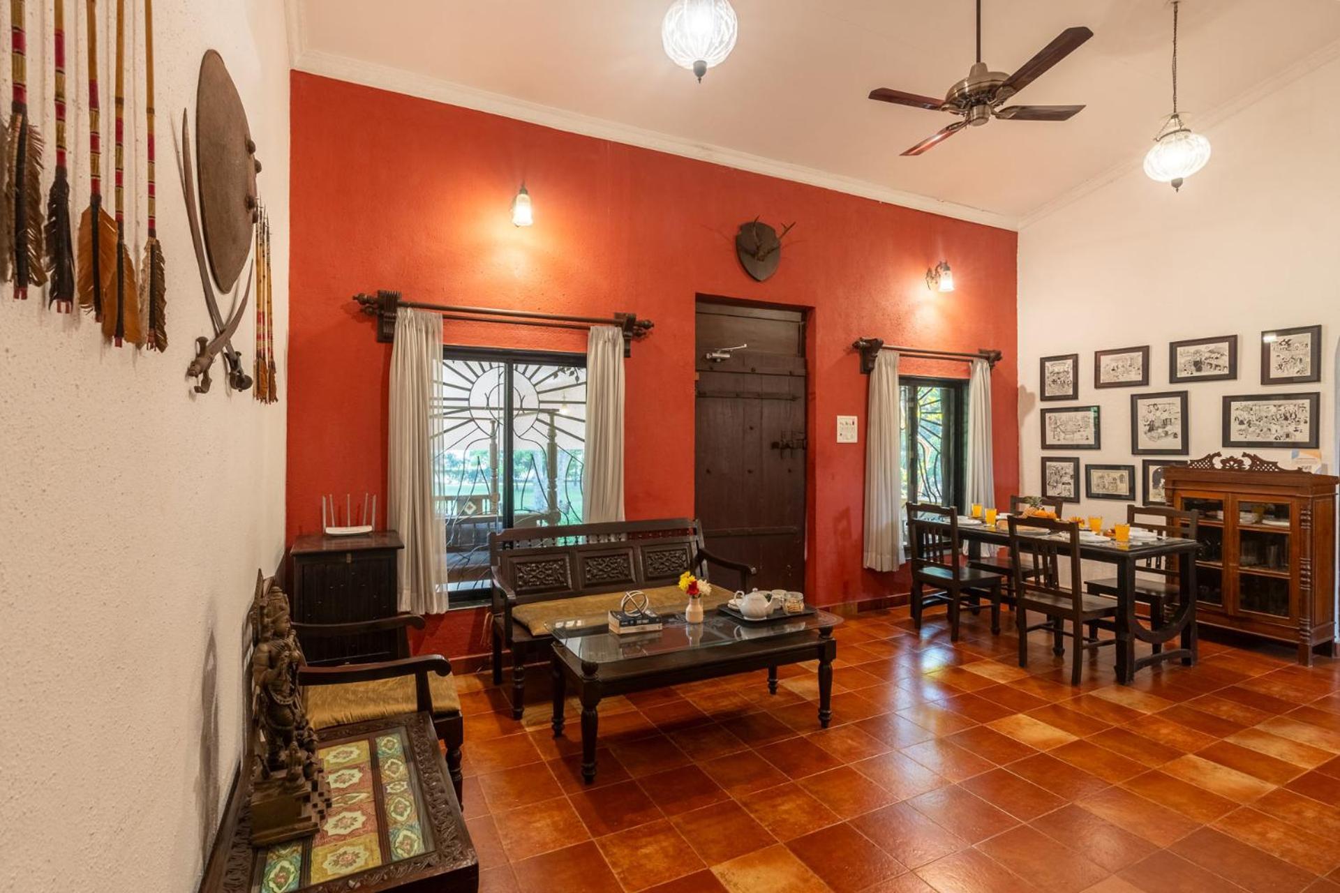 Vintage Estate - Lakeside Allure With Vintage Decor,A Plunge Pool & A Lawn Featuring A Charming Gazebo Karjat Extérieur photo