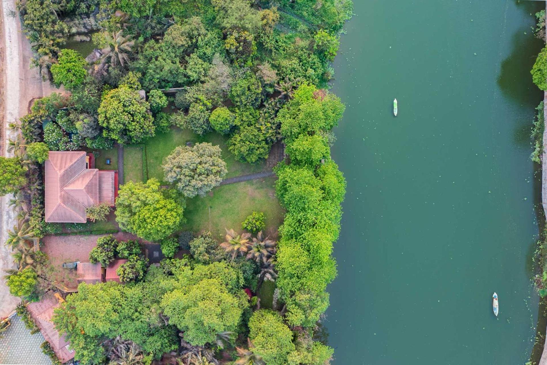 Vintage Estate - Lakeside Allure With Vintage Decor,A Plunge Pool & A Lawn Featuring A Charming Gazebo Karjat Extérieur photo