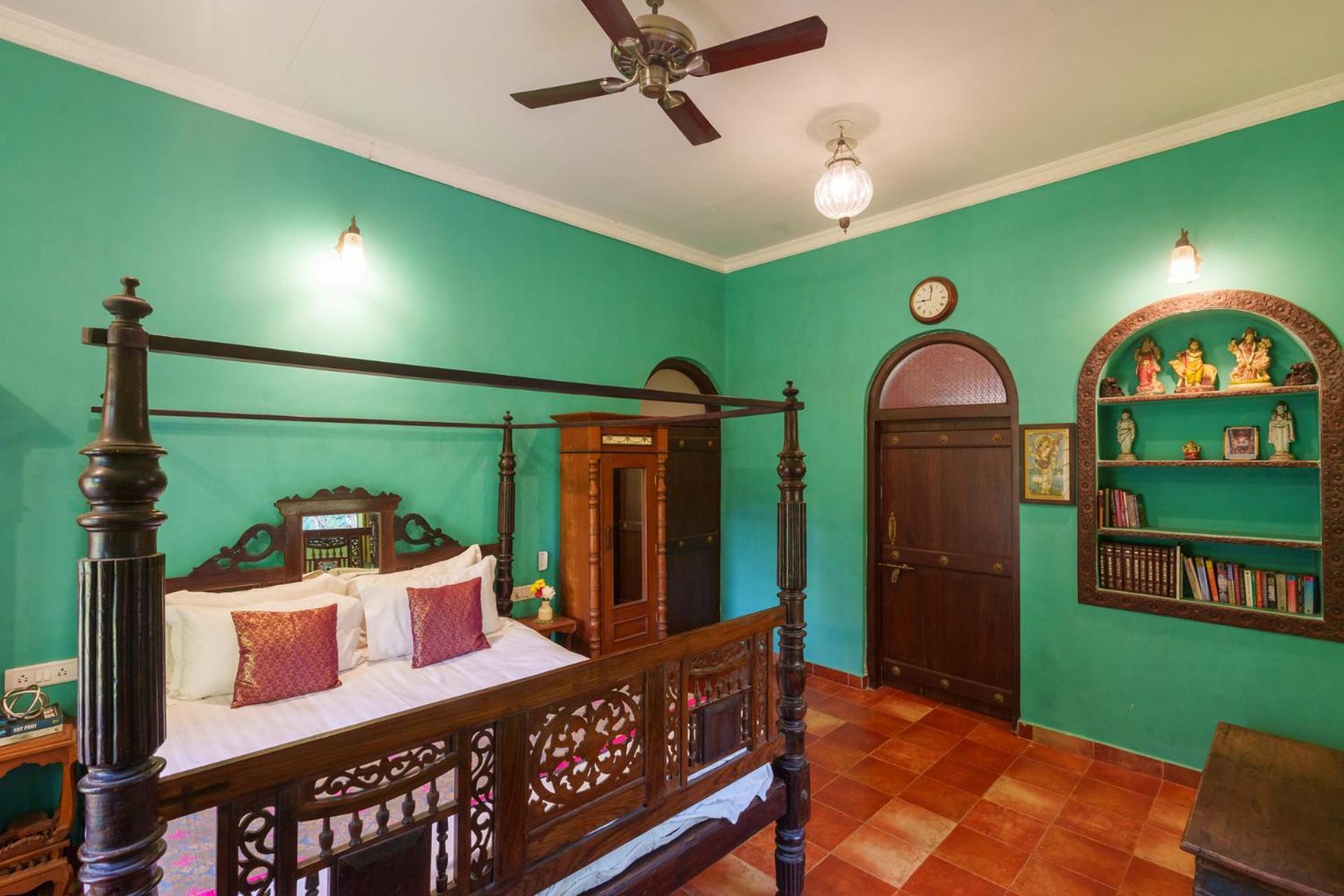 Vintage Estate - Lakeside Allure With Vintage Decor,A Plunge Pool & A Lawn Featuring A Charming Gazebo Karjat Extérieur photo