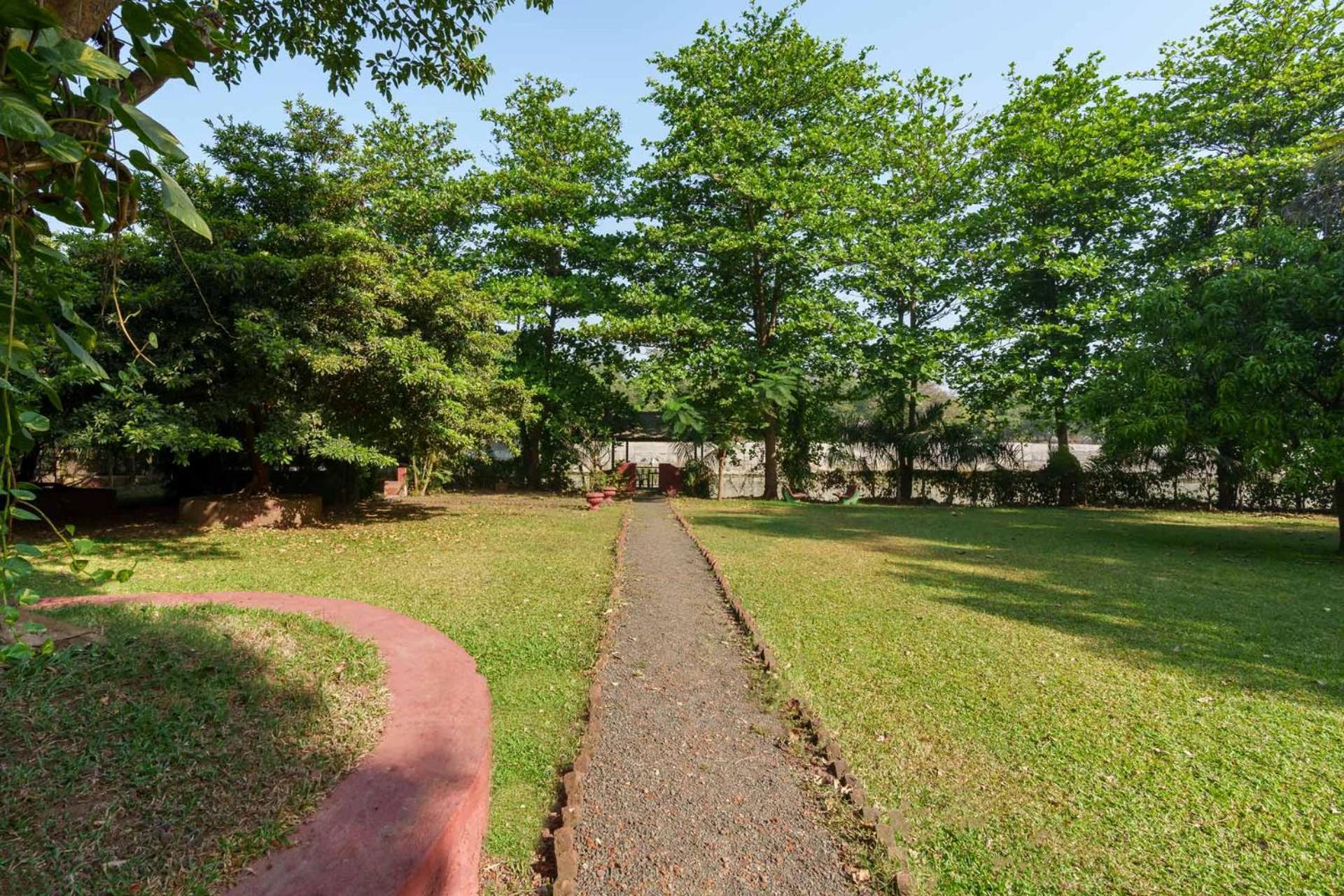 Vintage Estate - Lakeside Allure With Vintage Decor,A Plunge Pool & A Lawn Featuring A Charming Gazebo Karjat Extérieur photo